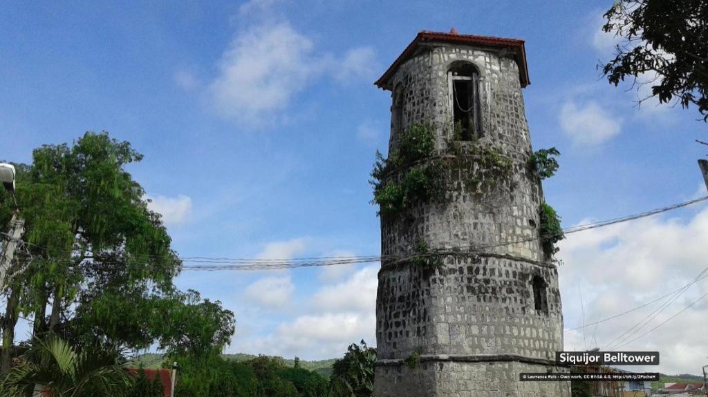 Zen Rooms Basic Replica Manor Siquijor Exterior photo